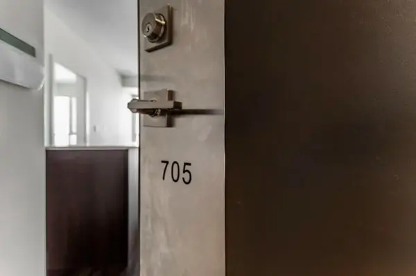 2087 Fairview ST #705, Burlington, ON L7N 2R1