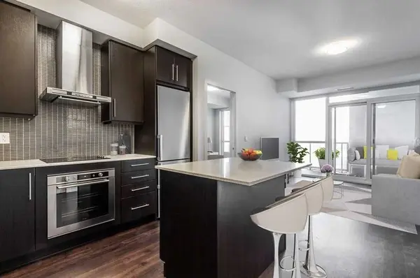 2087 Fairview ST #705, Burlington, ON L7N 2R1