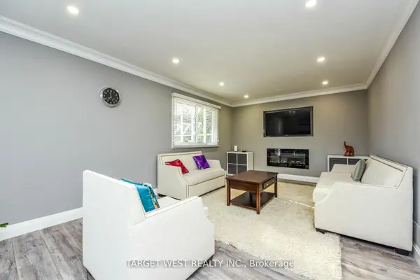 1443 Saginaw CRES, Mississauga, ON L5H 1X4