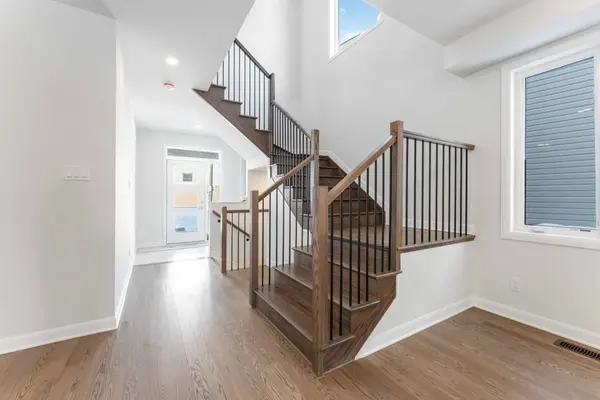 602 Glade GRV, Kanata, ON K2V 0V1