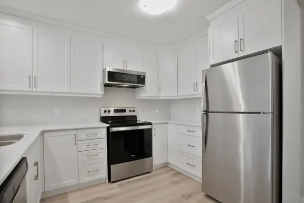 100 The Promenade #201, Central Elgin, ON N5L 1C5