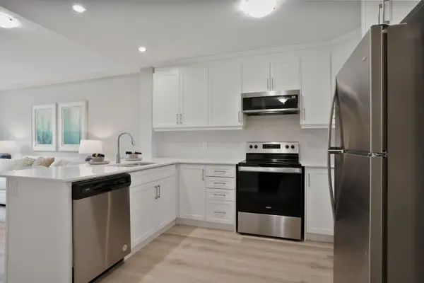 100 The Promenade #201, Central Elgin, ON N5L 1C5