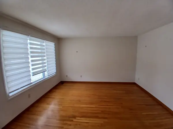 52 Alma ST N, Guelph, ON N1H 5X1