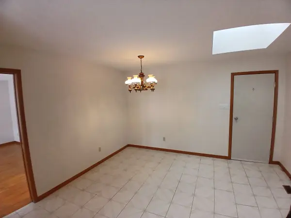 52 Alma ST N, Guelph, ON N1H 5X1