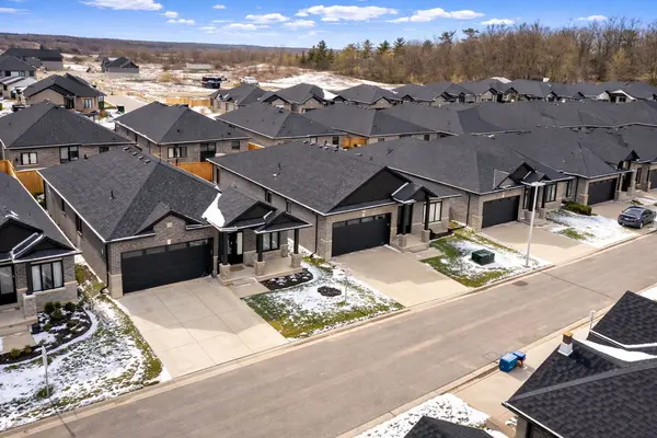 383 Daventry WAY #30, Middlesex Centre, ON N0L 1R0