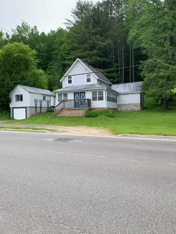 72 Bobcaygeon RD, Minden Hills, ON K0M 2K0