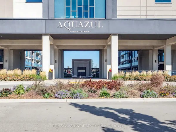 16 CONCORD PL #505, Grimsby, ON L3M 0J1