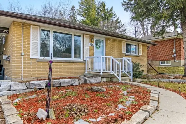 856 Grosvenor ST W, Woodstock, ON N4S 5G6