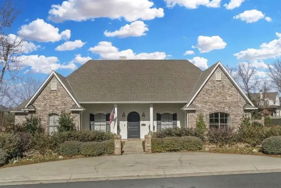 1056 Saint Francis Way, Shreveport, LA 71106