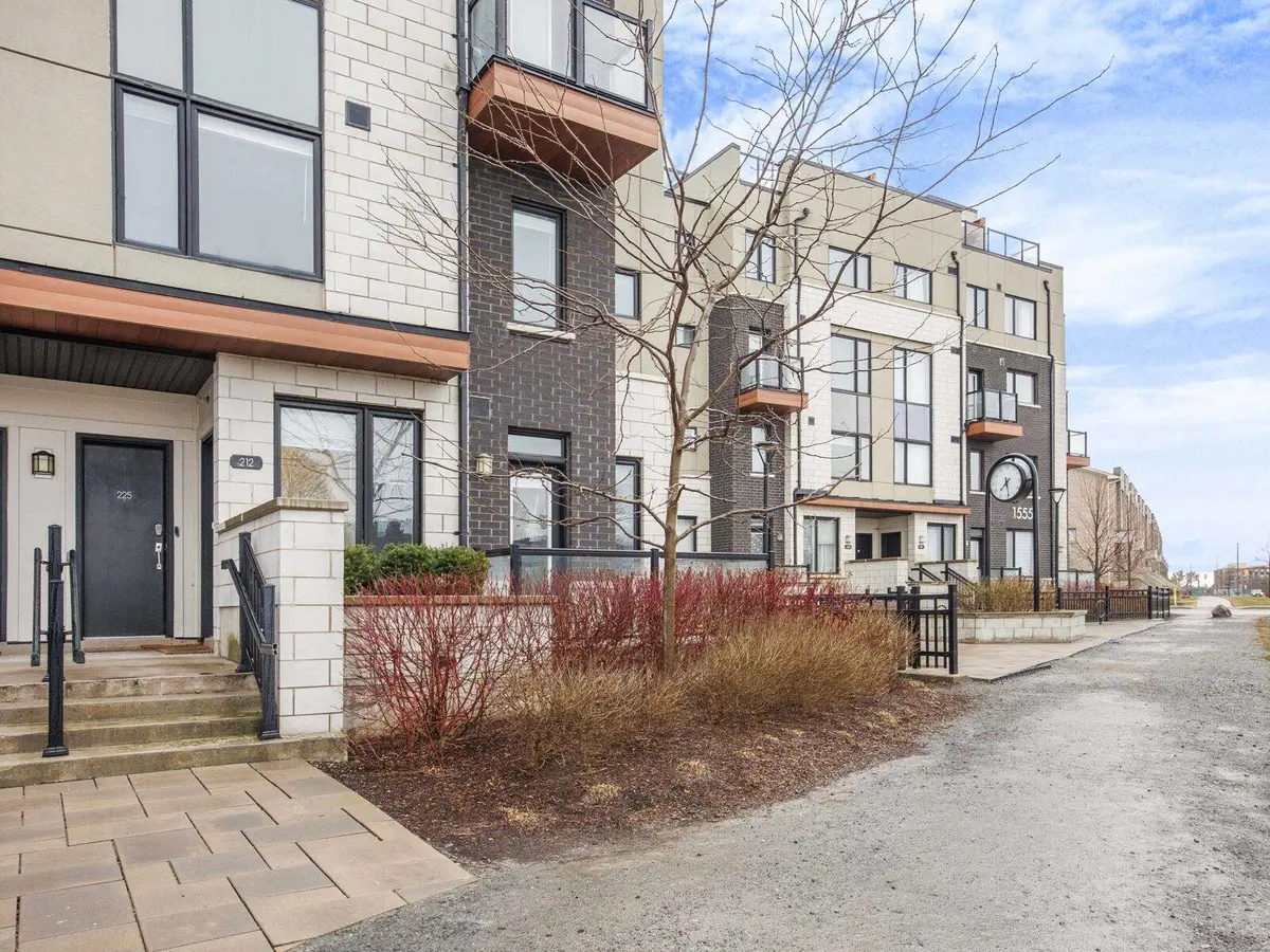 1555 Kingston RD #212, Pickering, ON L1V 0E9