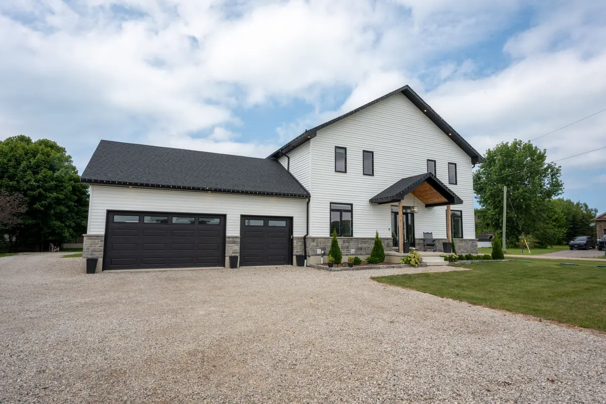 33977 Kildeer DR, Bluewater, ON N0M 1N0