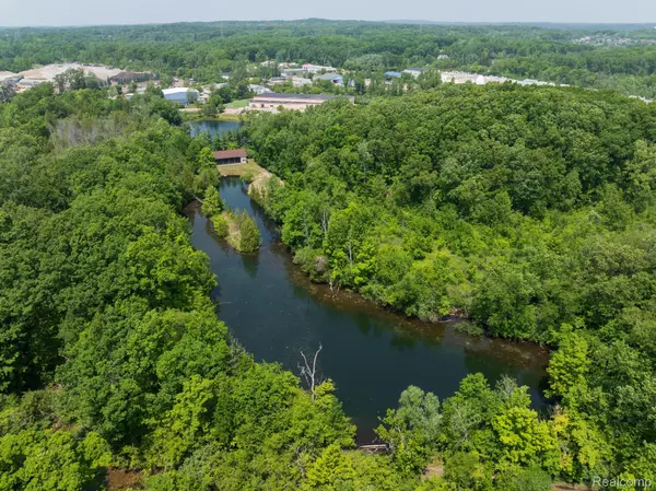 7490 ANDERSONVILLE RD, Independence Charter Township, MI 48346