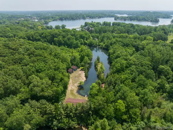 7490 ANDERSONVILLE RD, Independence Charter Township, MI 48346