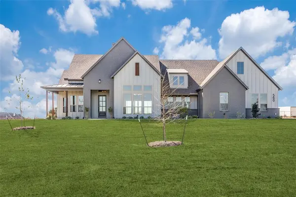 560 Aermotor Loop, Weatherford, TX 76085