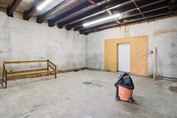 801 S Santa Fe Street, Santa Anna, TX 76878