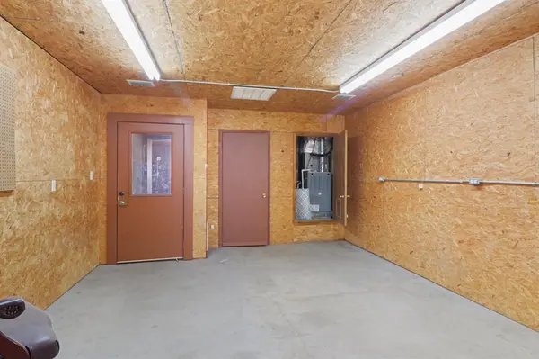 801 S Santa Fe Street, Santa Anna, TX 76878