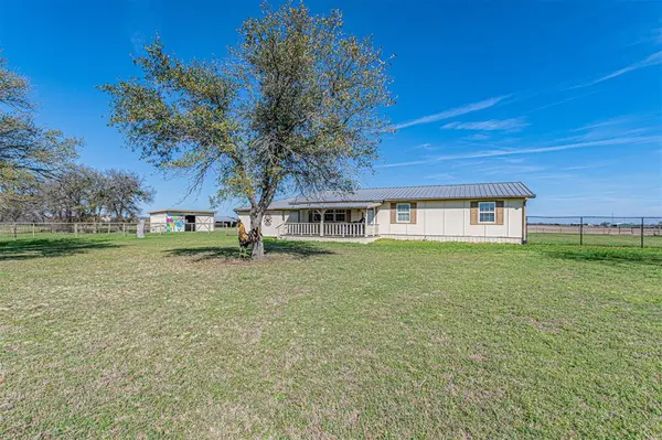 2721 Fm 2649, Lone Oak, TX 75453