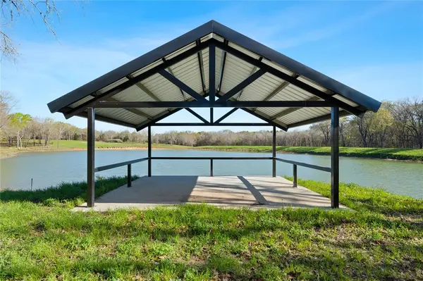 8260 State Highway 31 Highway, Athens, TX 75751