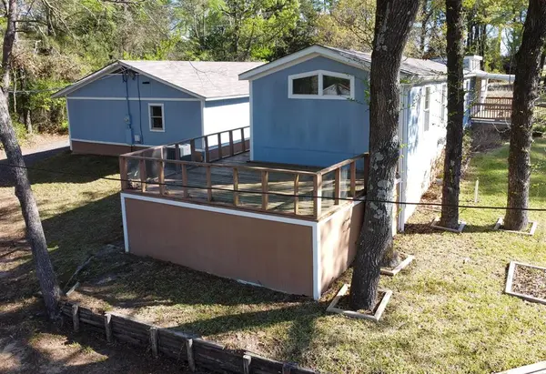 2781 Lake Breeze Drive, Chandler, TX 75758