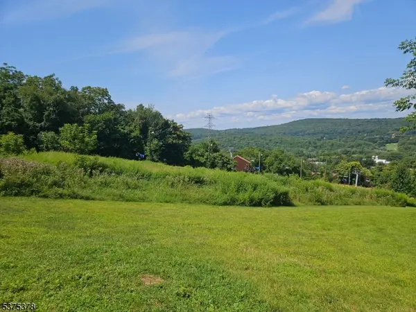 1 Davos Dr #1, Vernon Twp., NJ 07462