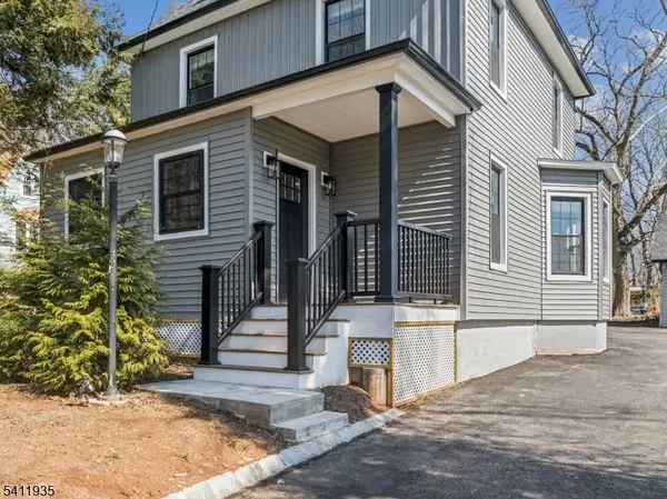 64 Hillcrest Rd, Watchung Boro, NJ 07069