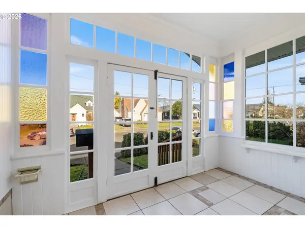 1403 5TH ST, Tillamook, OR 97141