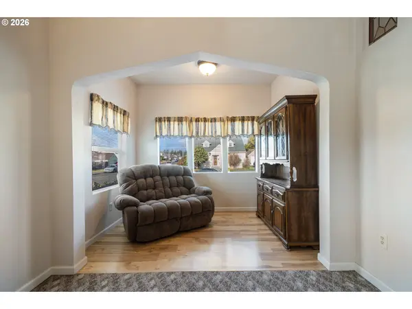 1403 5TH ST, Tillamook, OR 97141