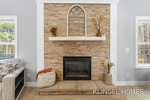 16831 Watersedge DR, Grand Haven Twp, MI 49417