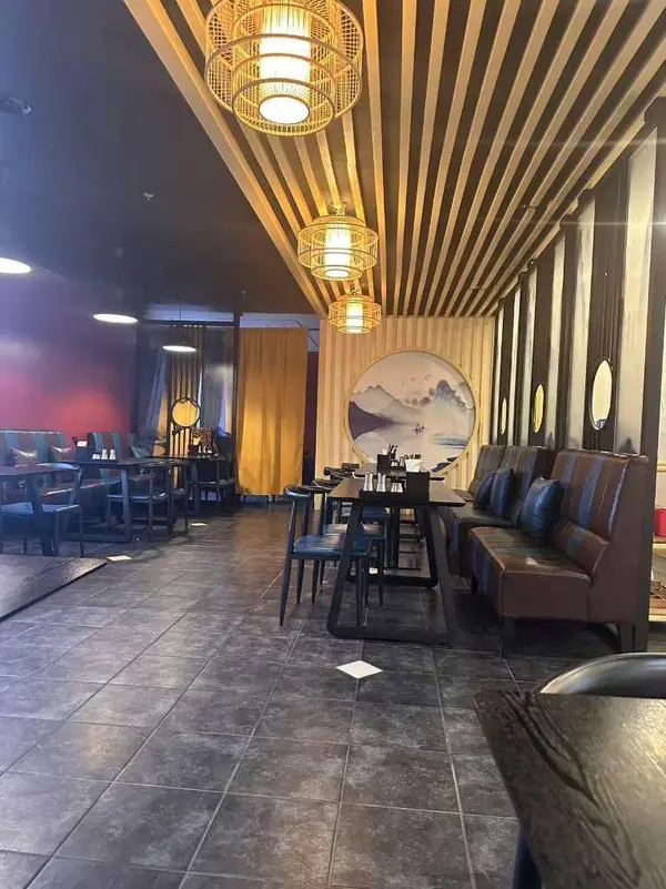 328 Centre ST S, Calgary, AB T2G 4X6