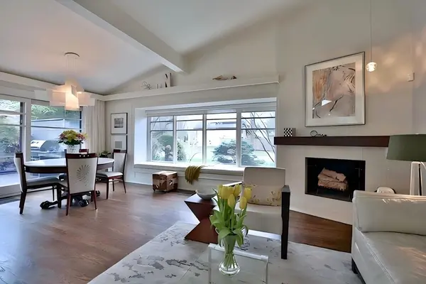 61 Lacewood CRES, Toronto C13, ON M3A 2Z3