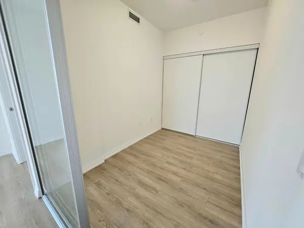 25 Holly ST #2109, Toronto C10, ON M4S 3C2