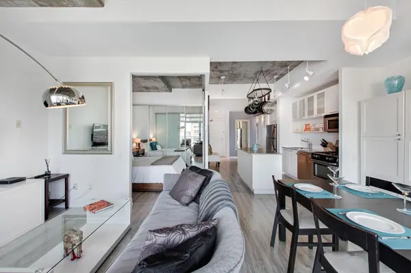 66 Portland ST #610, Toronto C01, ON M5V 2M6