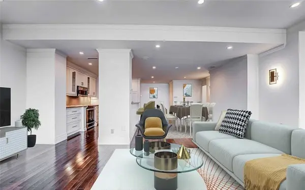 30 Wellington ST E #2202, Toronto C08, ON M5E 1S3