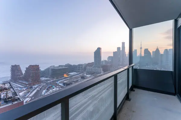 35 Parliament ST #2804, Toronto C08, ON M5A 0Z5