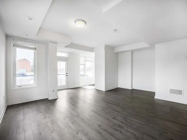 1555 Kingston RD #212, Pickering, ON L1V 0E9