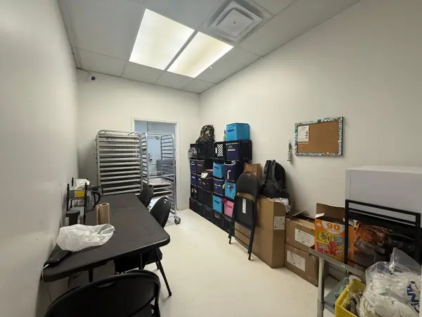 19 Glendinning AVE, Toronto E05, ON M1W 3E2