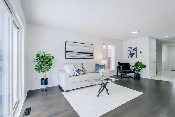 634 Amaretto AVE, Pickering, ON L1X 2V2