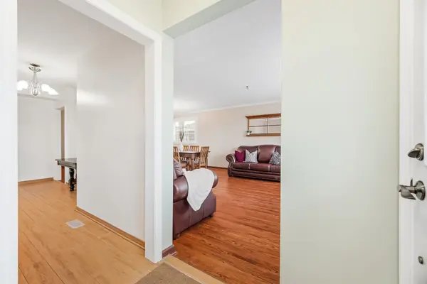 30 Kollar DR, Toronto E09, ON M1G 1E2