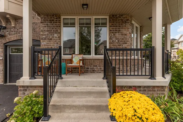 43 Bignell CRES, Ajax, ON L1Z 0P7