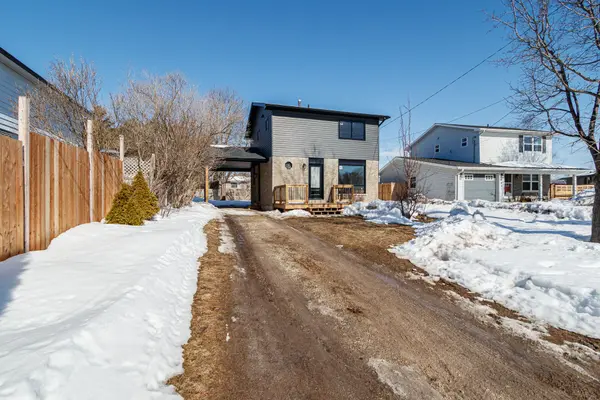 255 Valleyfield CRES, Clearview, ON L0M 1S0