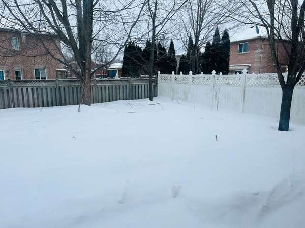 14 Downing CRES, Barrie, ON L4N 8V7