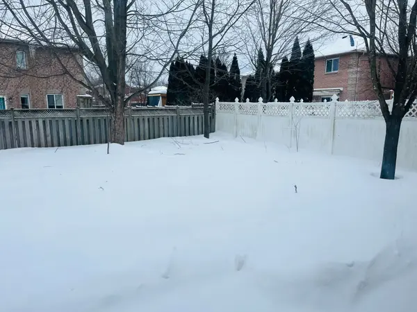 14 Downing CRES, Barrie, ON L4N 8V7