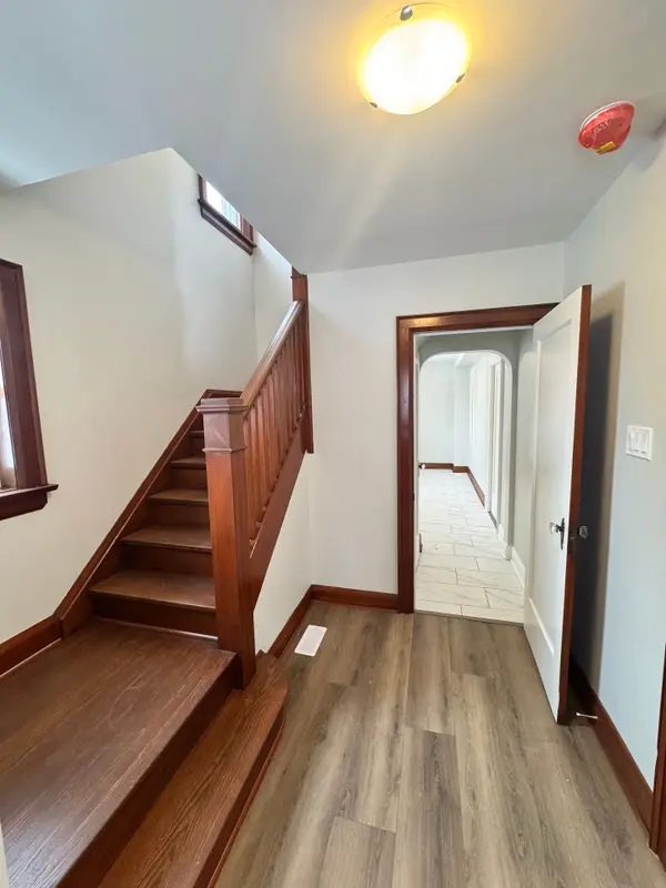 48 Drury LN, Barrie, ON L4M 3C8