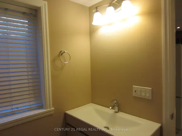 1361 Lochlin TRL #bsmt, Mississauga, ON L5G 3V4