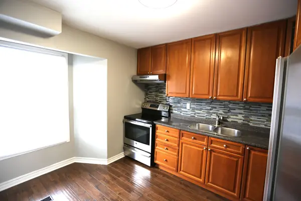 104 Enderby CRES, Brampton, ON L6T 4C6