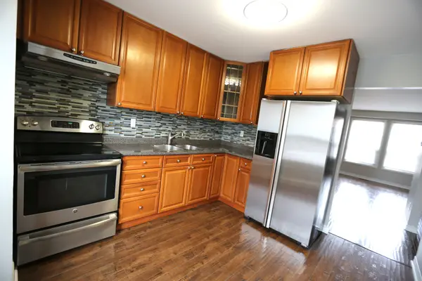 104 Enderby CRES, Brampton, ON L6T 4C6