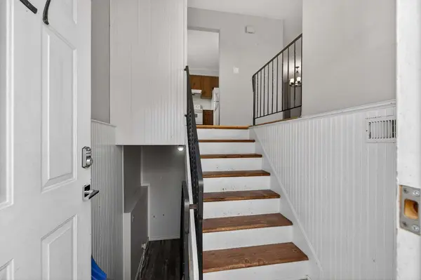 221 Newburgh RD, Greater Napanee, ON K7R 1C8