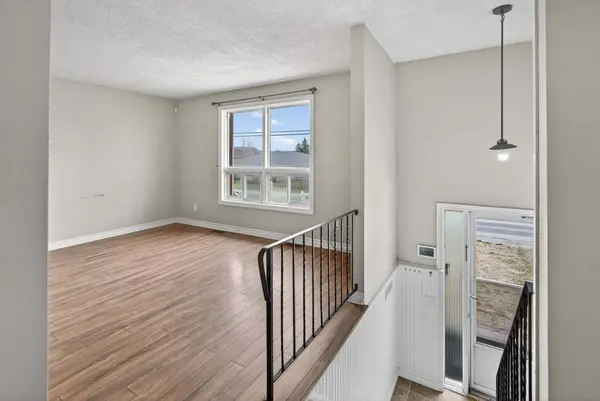 221 Newburgh RD, Greater Napanee, ON K7R 1C8