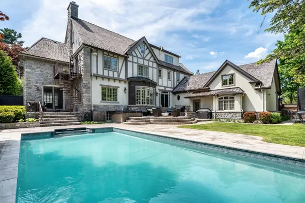 480 Manor AVE, Rockcliffe Park, ON K1M 0H9