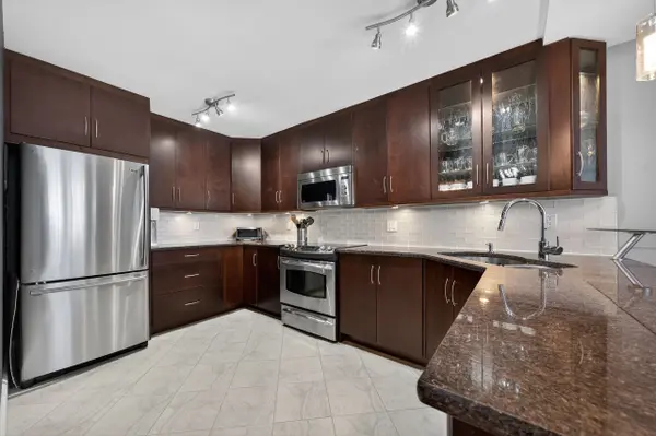 1785 Frobisher LN #704, Alta Vista And Area, ON K1G 3T7